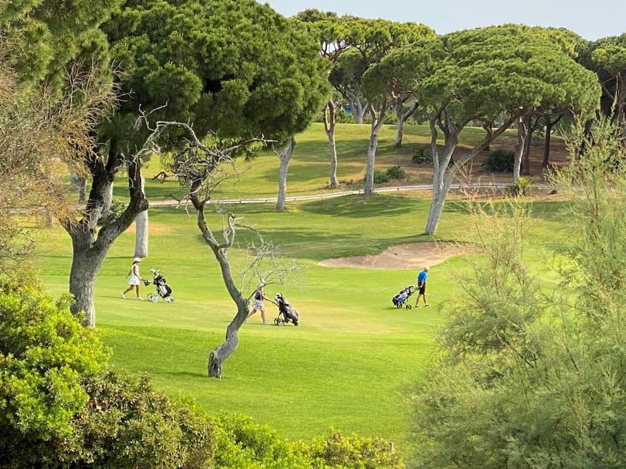 Sunny Villa With Golf Front View Vilamoura Bagian luar foto